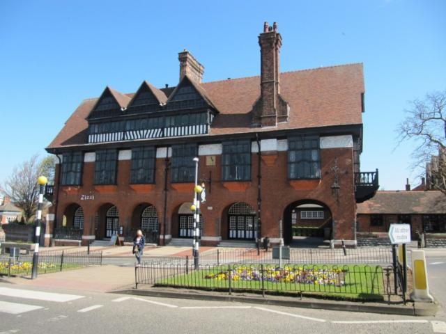 The Ossington, Newark