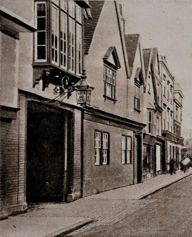 The Lion, Abingdon