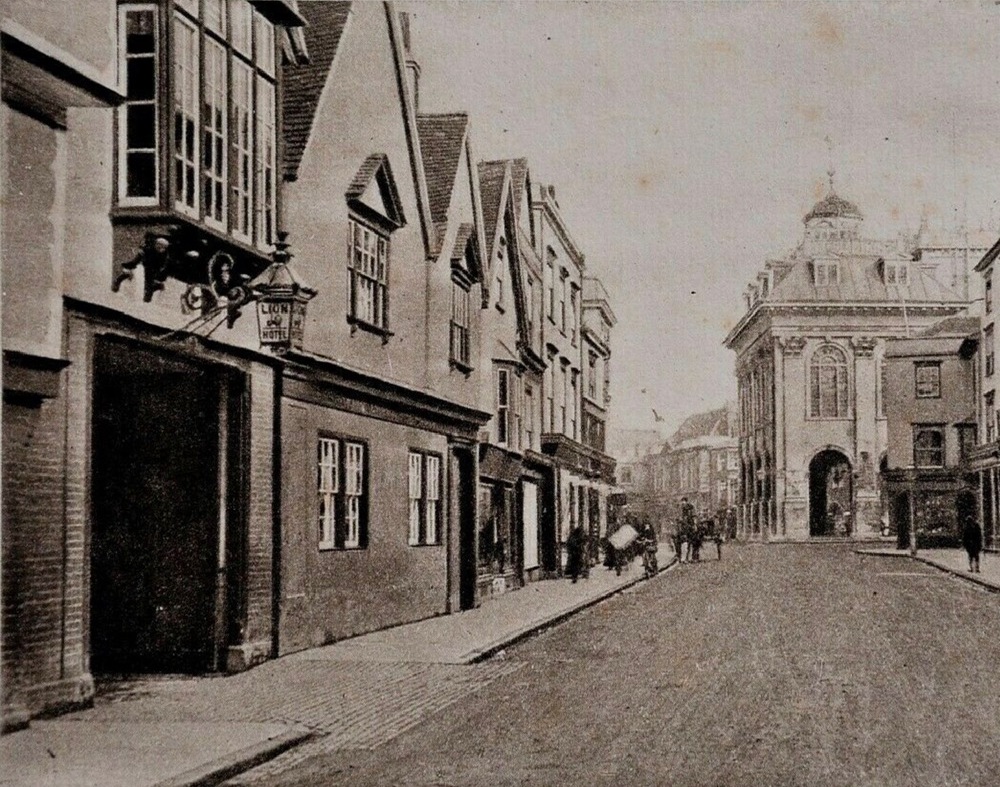 The Lion, Abingdon