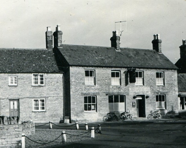 The Jubilee, Bampton