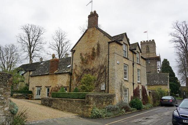 Queens Own, Charlbury