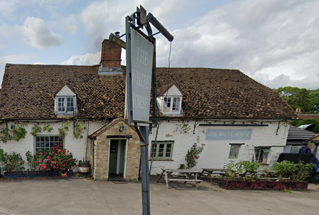 White Horse, Forest Hill