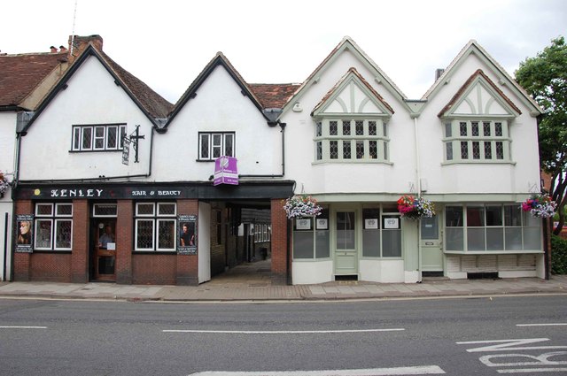The Bear, Henley