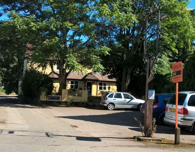 The Crown, South Moreton