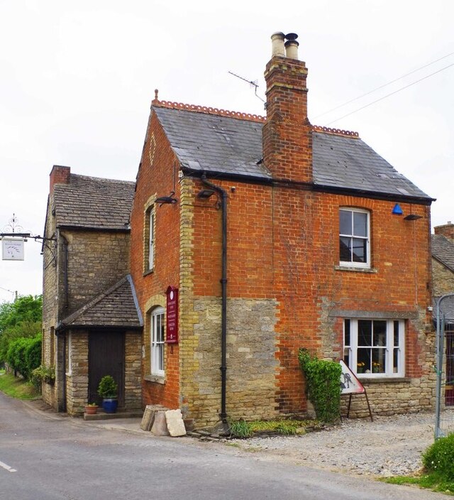 White Horse, Stonesfield