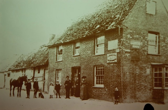 The Crown, Thame