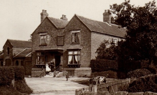 Vernon Yonge Arms, Croxton