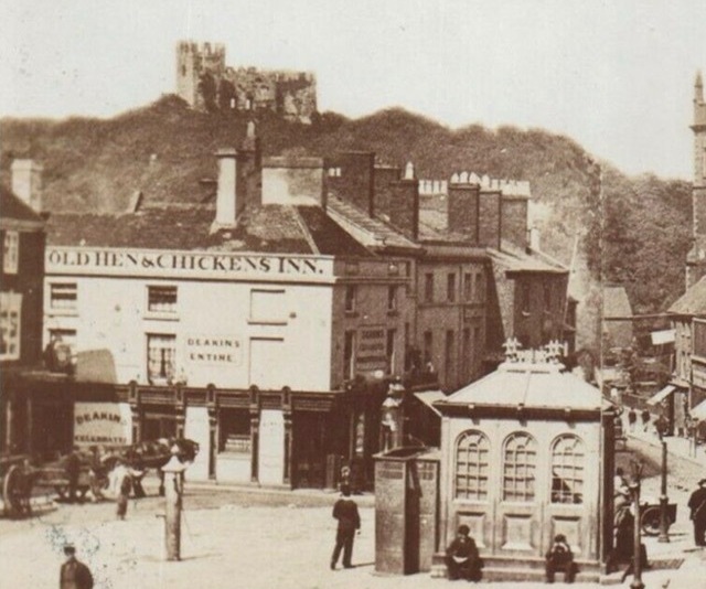 Hen & Chickens, Dudley