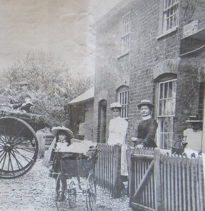 The Crown, Ashbocking