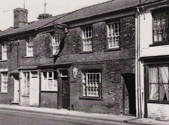 Hare& Hounds, Sudbury