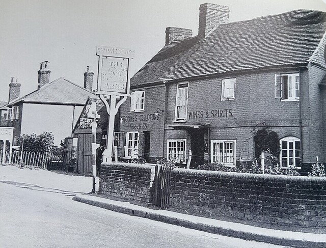 Bricklayers Arms, Ash