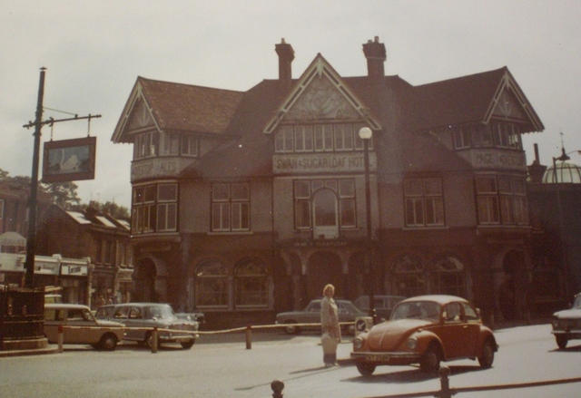 Swan & Sugarloaf, Croydon