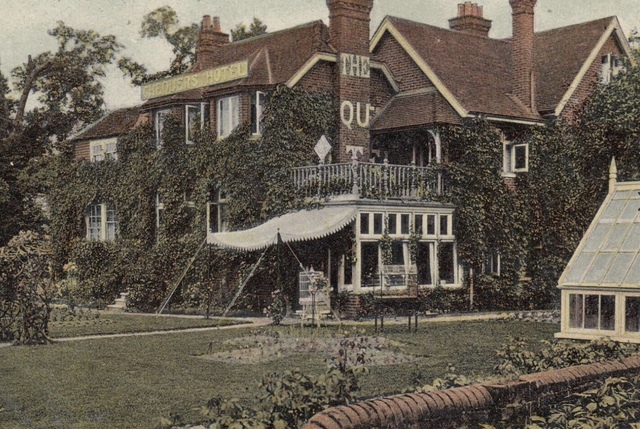 Chequers Hotel, Horley