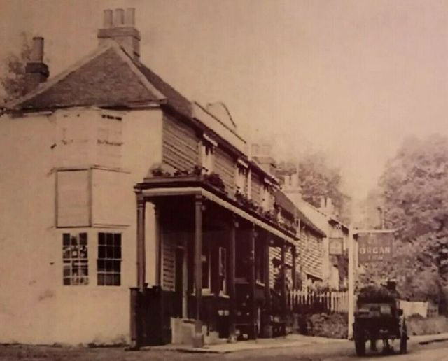 Organ & Dragon, Ewell