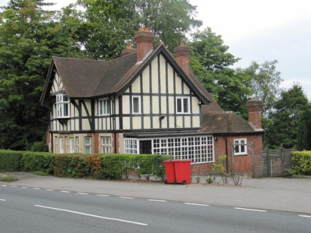 Queens Arms, Ewshot