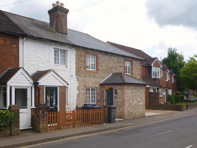 Globe & Lance, Farncombe