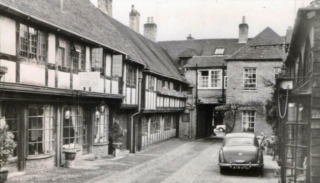 Lion & Lamb Hotel, Farnham