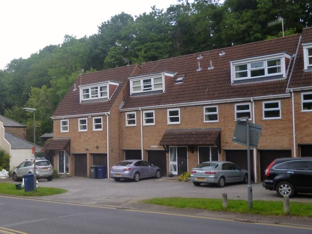 Three Crowns, Godalming