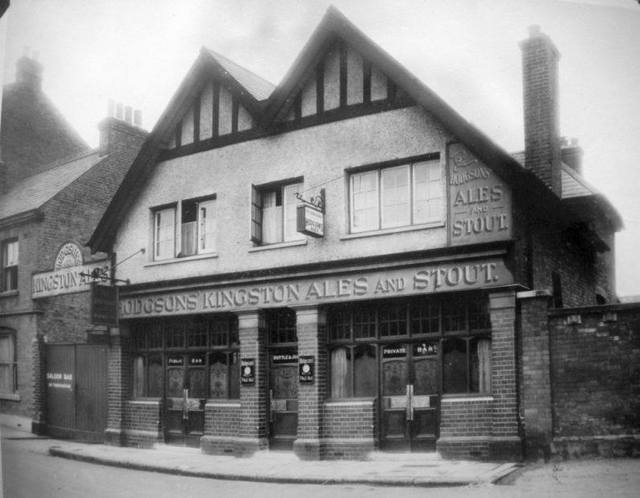 The Rowbarge, Kingston Upon Thames