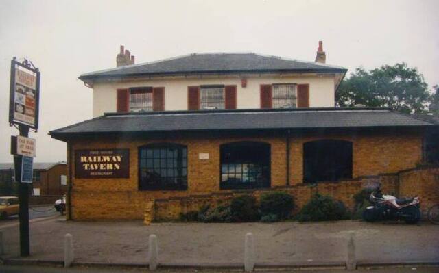 Railway Tavern, Surbiton