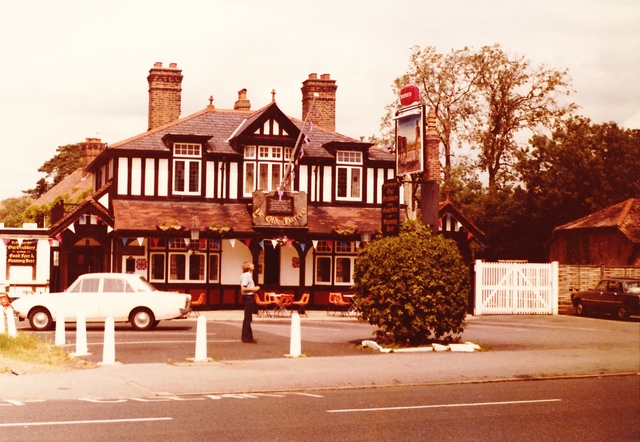 Ye Olde Harrow, Thames Ditton