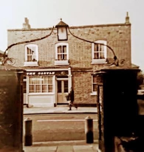 Castle Inn, Walton On Thames