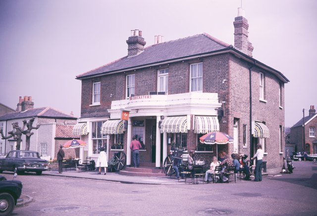 Cricketers On The Green, Weston Green