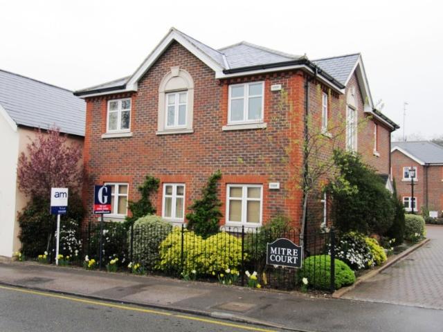 The Mitre, Weybridge