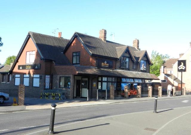 Rose & Crown, Crawley