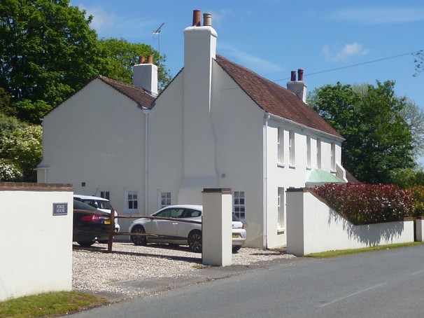 Plough & Sail, Crossbush
