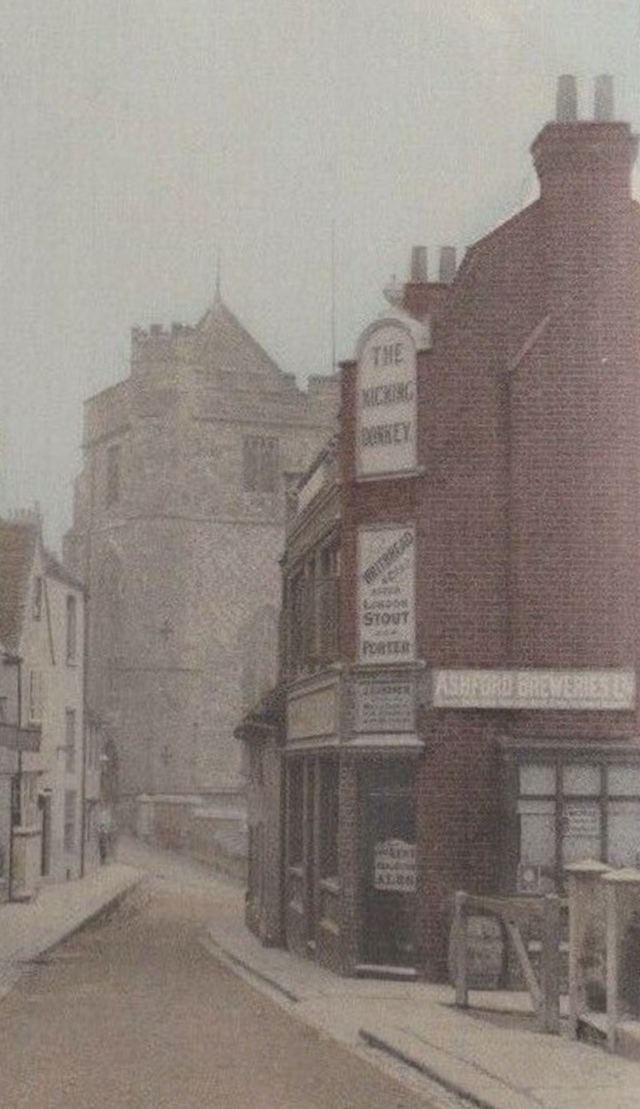 Kicking Donkey, Hastings