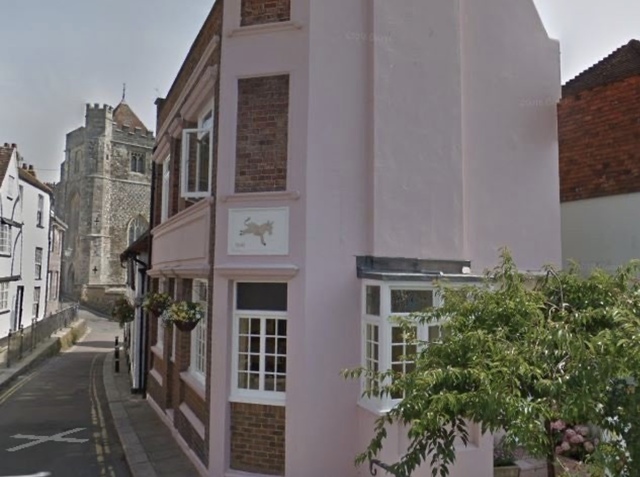 Kicking Donkey, Hastings