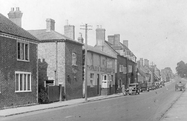 Half Moon And Seven Stars, Brinklow