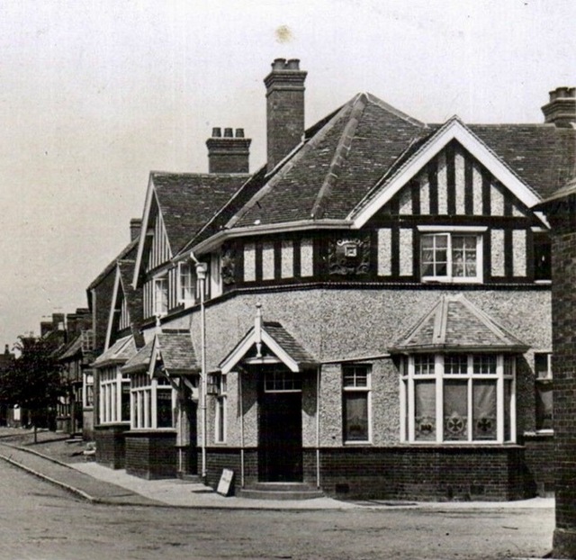 Golden Cross, Henley In Arden