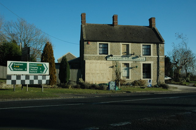 Cross Hands, Little Compton