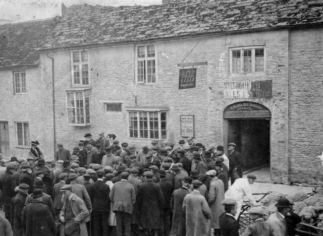 Three Horseshoes, Cricklade