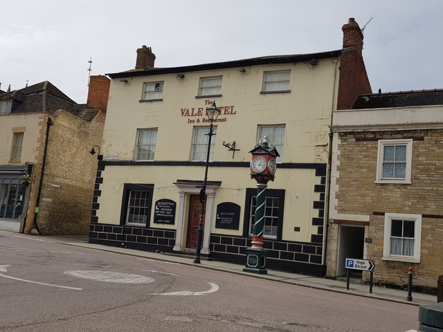 Vale Hotel, Cricklade