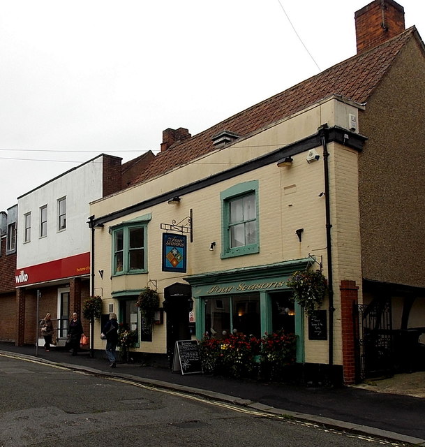 Four Seasons, Devizes