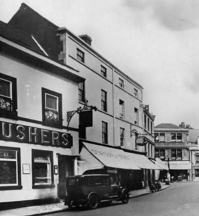 Red Lion, Trowbridge