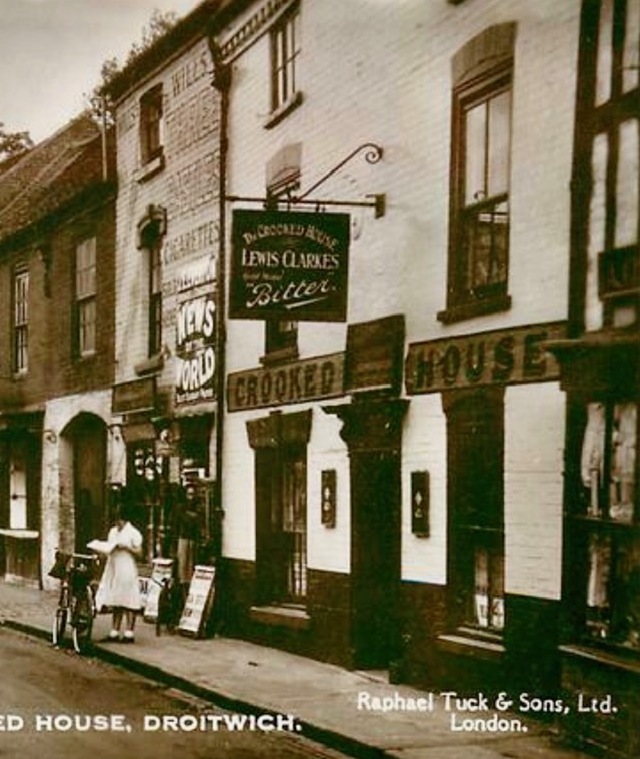 Crooked House, Droitwich