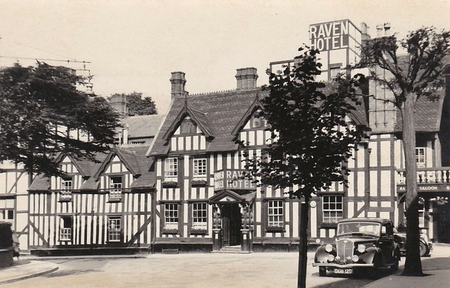 Raven Hotel, Droitwich