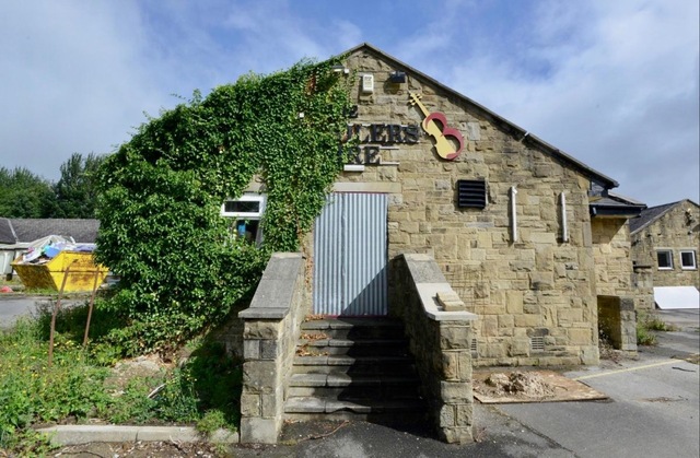 Fiddlers Three, Bradford, BD14