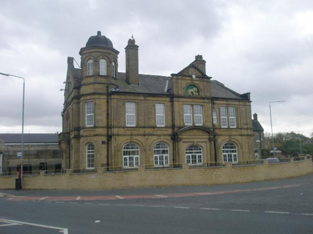 Golden Lion, Halifax
