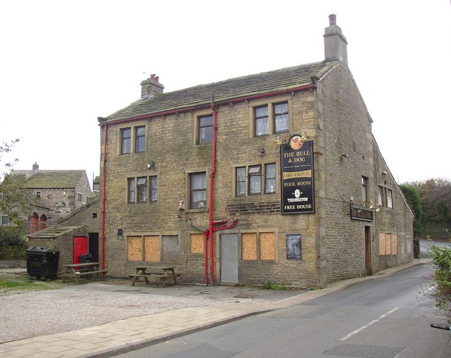 Bull & Dog, Stainland