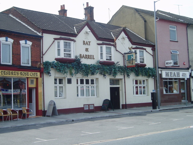 Bat & Barrel, Luton Bat & Barrel, Luton