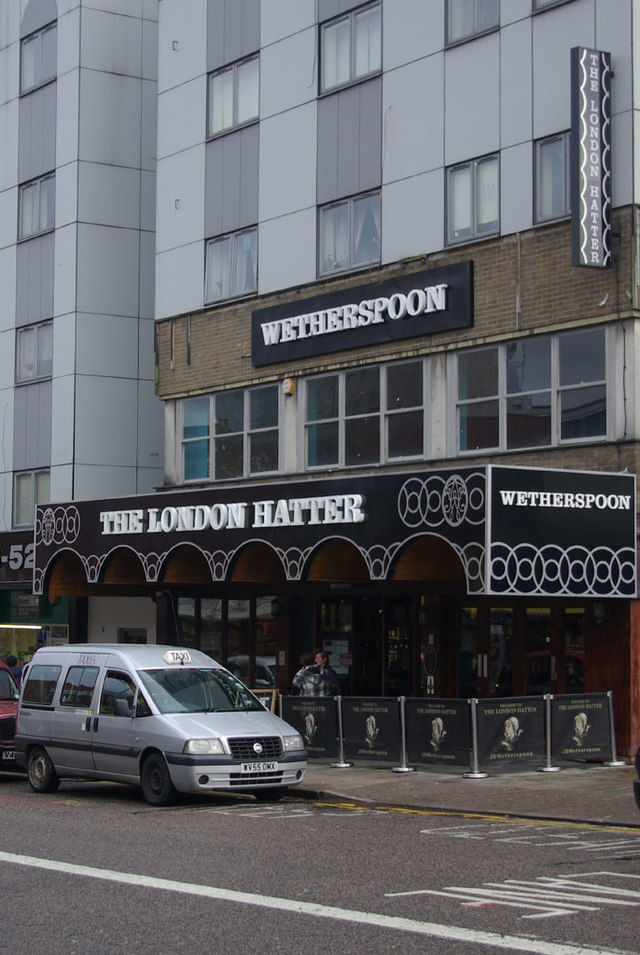 London Hatter, Luton