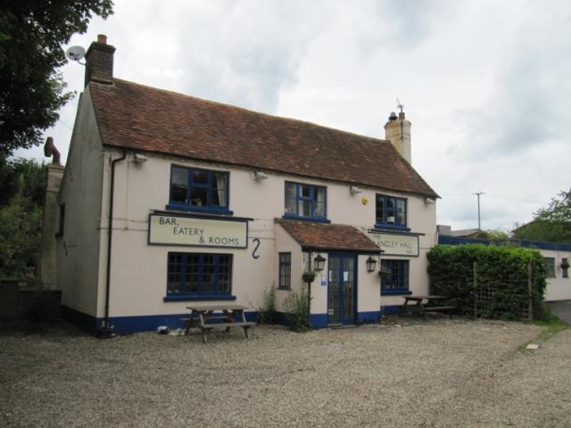 Langley Hall Inn, Beedon
