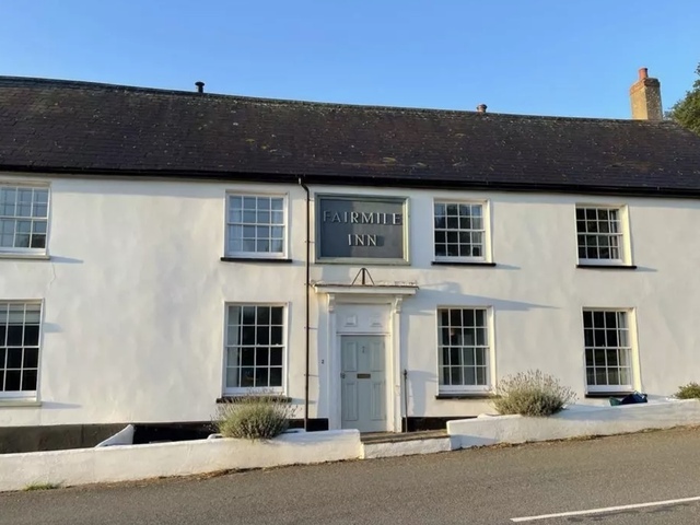Fairmile Inn, Fairmile Fairmile Inn, Fairmile