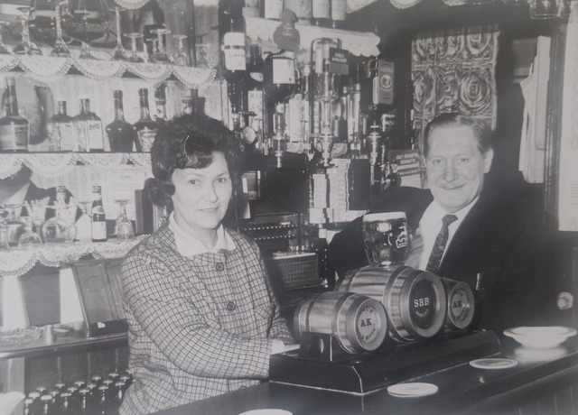 Queens Head, Sheering Queens Head, Sheering