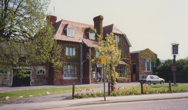 Crown & Anchor, Stonehouse